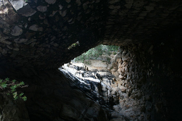 Qalaat-Abou-el-Hassan-Fortress-lebanon-traveler