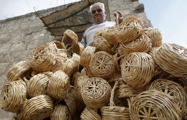 basket-weaving-Lebanon-Traveler