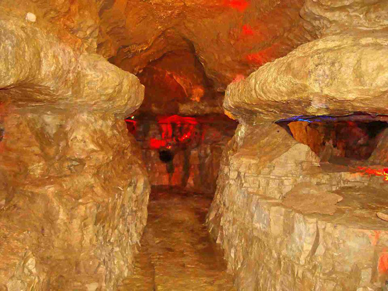 grotto-cave-lebanon-traveler