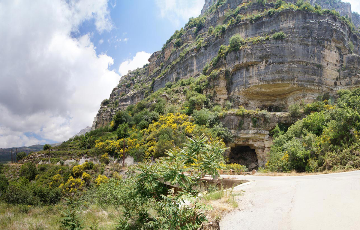 roueiss-cave-lebanon-traveler