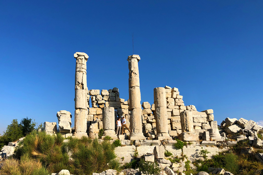 mini-guide-hardine-temple-lebanon-traveler