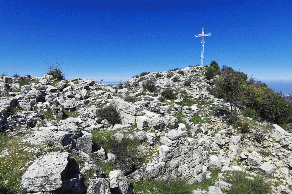 Hosn-bchaale-historical-places-lebanon-traveler