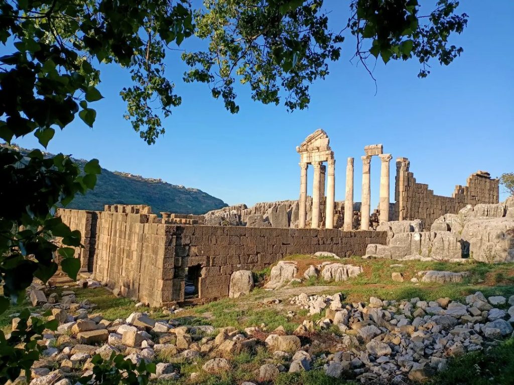 kfardebiane-faqra-ruins-lebanon-traveler-tourism