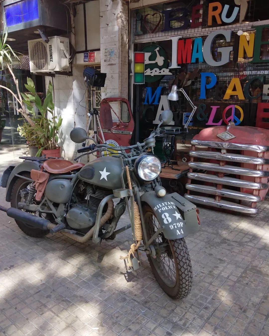the-vintage-shop-961-thrift-shop-lebanon-traveler-tourism