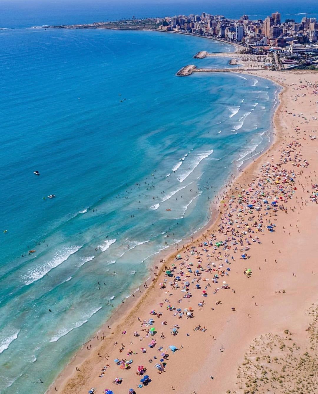 tyre-free-beach-lebanon-traveler