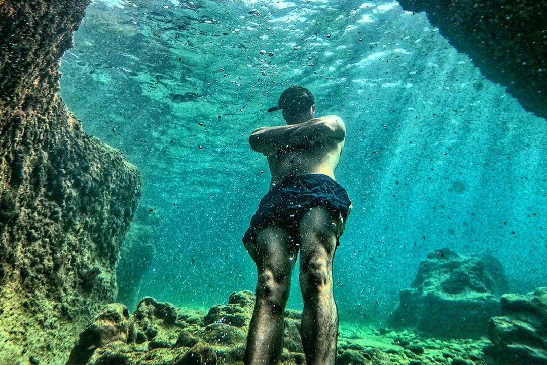 swimming-jbeil-lebanon-traveler-tourism