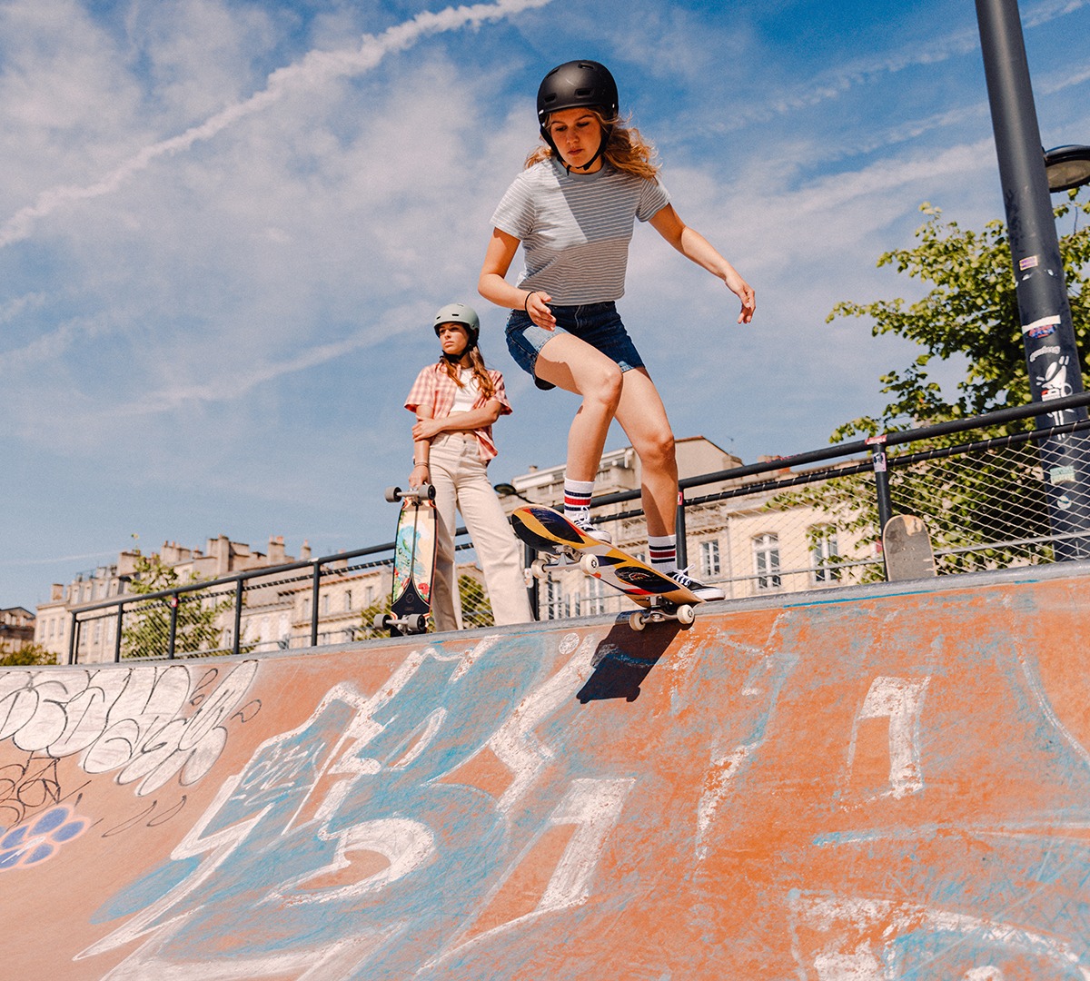 Skateboarding-Scooter-Top-Rated-Skates-and-Scooters-for-all-Ages-and-Skill-Levels-at-Decathlon